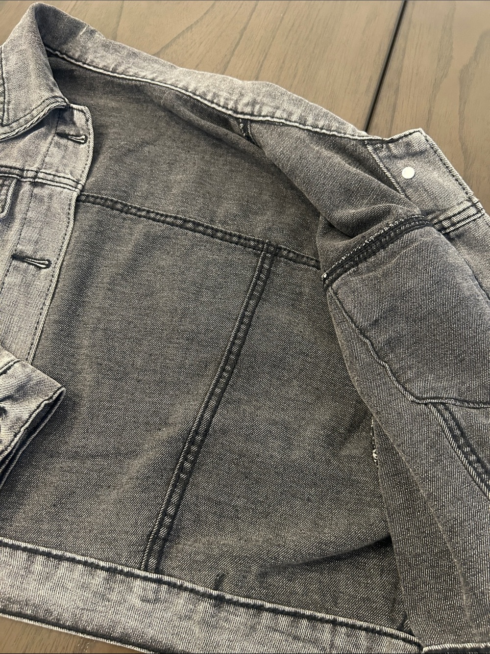 Cropped Denim Jacket - Picture 5 of 5